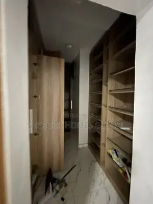 4bdrm Duplex in Ikota for rent