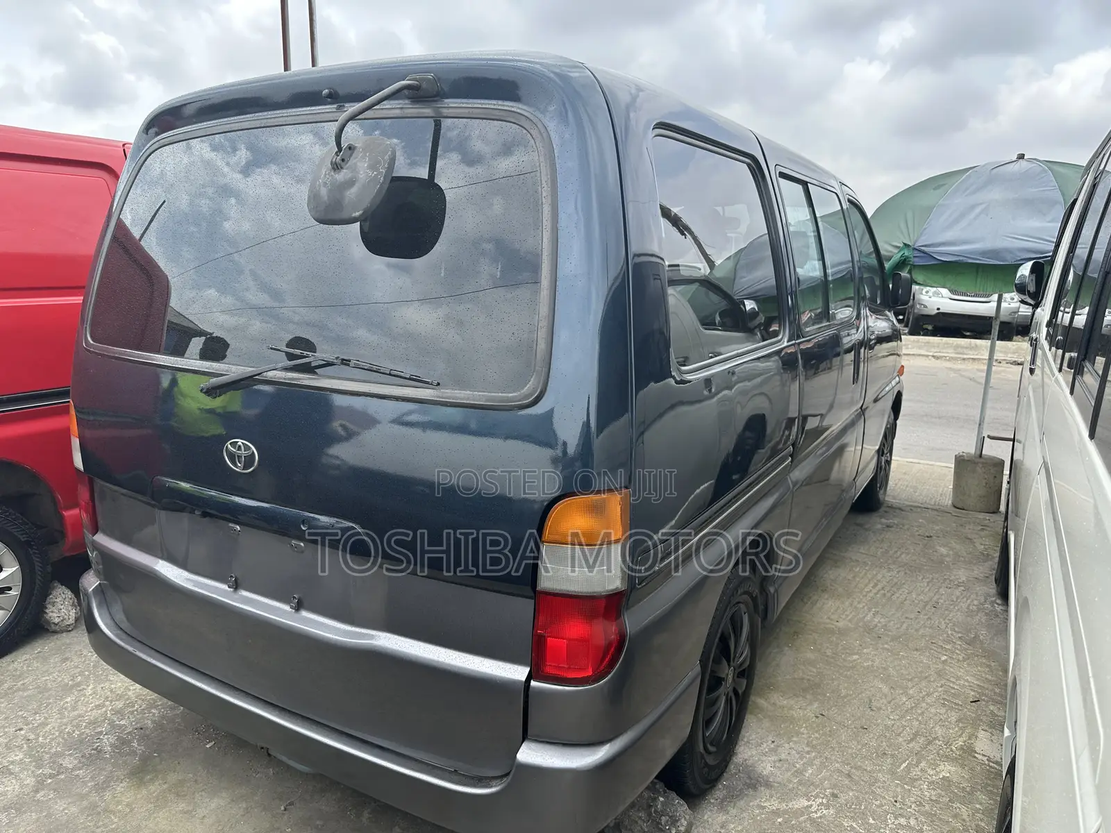 Toyota HiAce 2005 Blue
