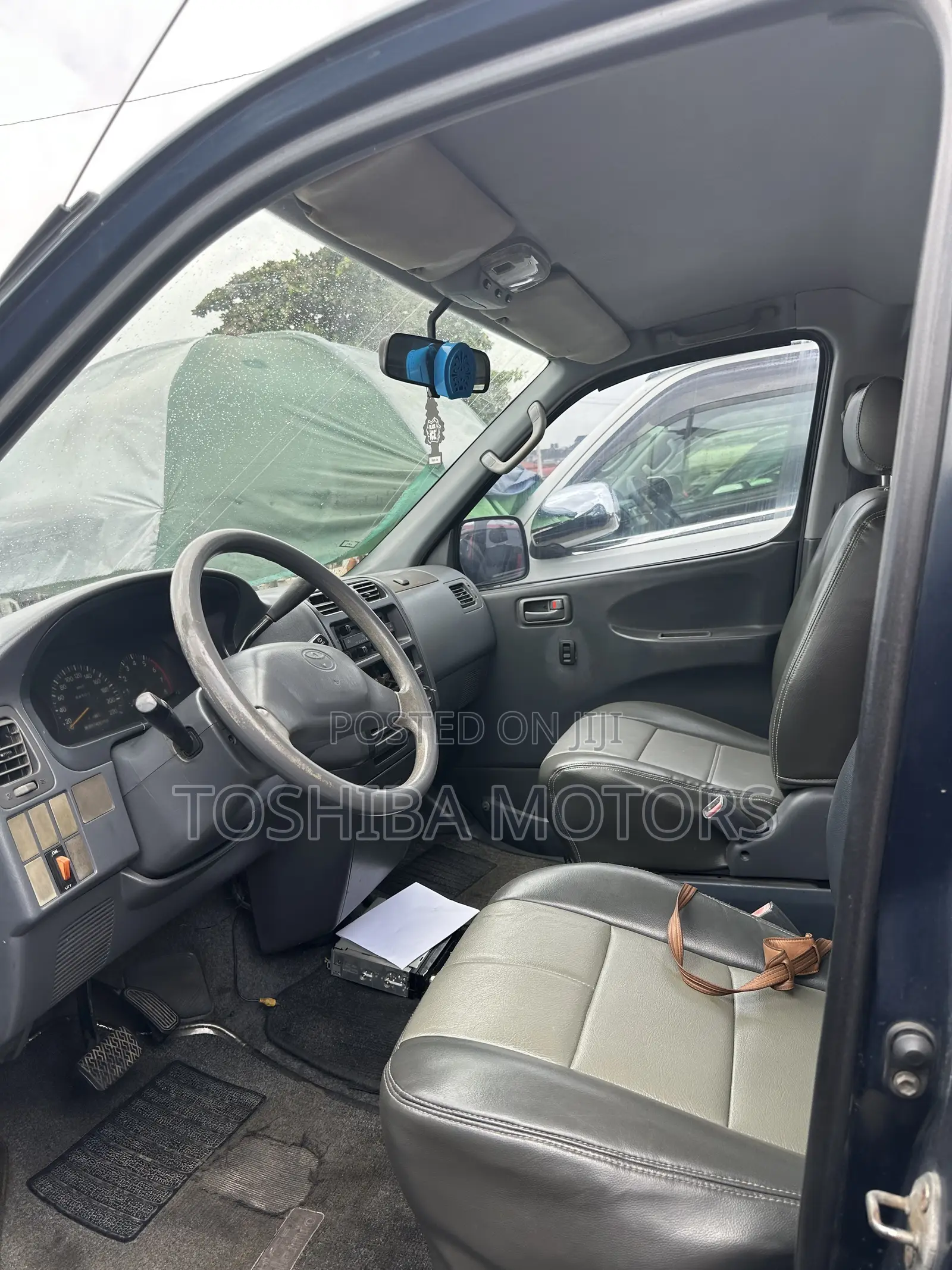 Toyota HiAce 2005 Blue