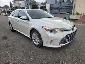 Toyota Avalon XLE Premium 4dr Sedan (3.5L 6cyl 6A) 2014 White