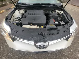 Toyota Avalon XLE Premium 4dr Sedan (3.5L 6cyl 6A) 2014 White