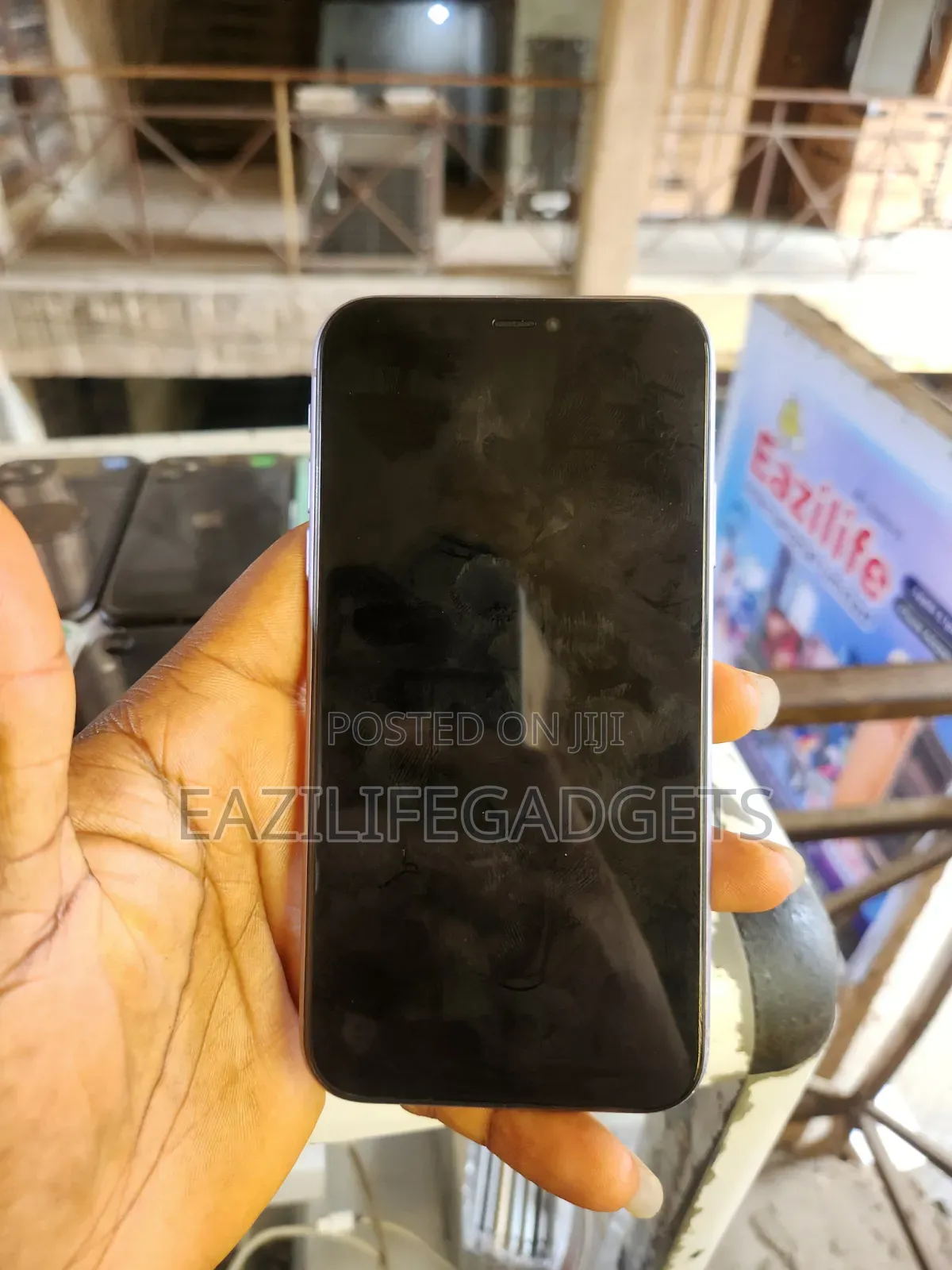 Apple iPhone 11 64 GB Gray