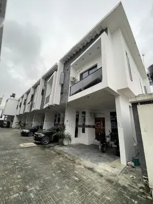 3bdrm Duplex in Ikota for rent