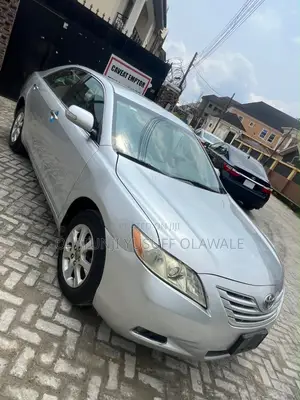 Toyota Camry XLE 4dr Sedan (2.4L 4cyl 5A) 2009 White