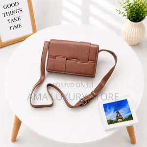 Luxury Leather Crossbody Side Bag – Stylish, Durable Trendy Design