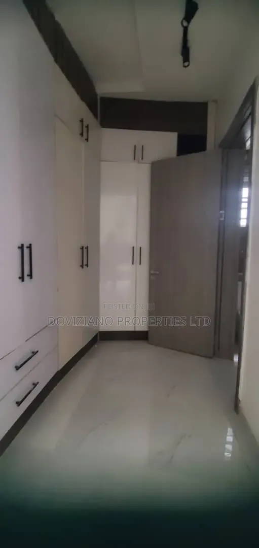 5bdrm Duplex in Ikate-Elegushi for rent