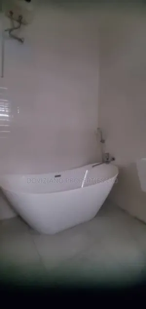 5bdrm Duplex in Ikate-Elegushi for rent