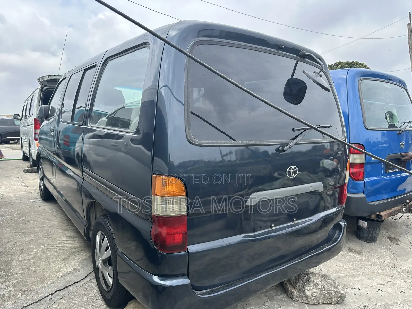 Toyota HiAce 2006 Blue