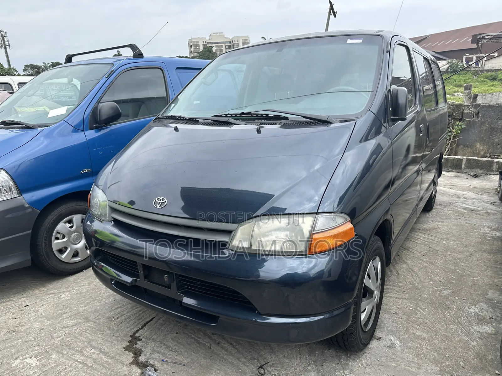 Toyota HiAce 2006 Blue