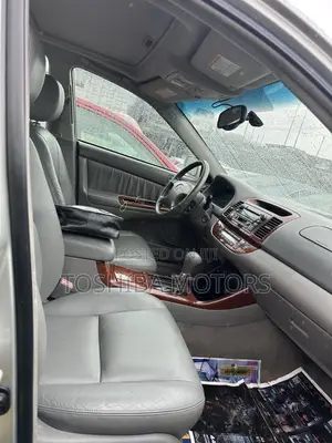 Toyota Camry 2004 Silver