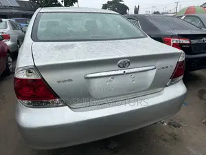 Toyota Camry 2004 Silver