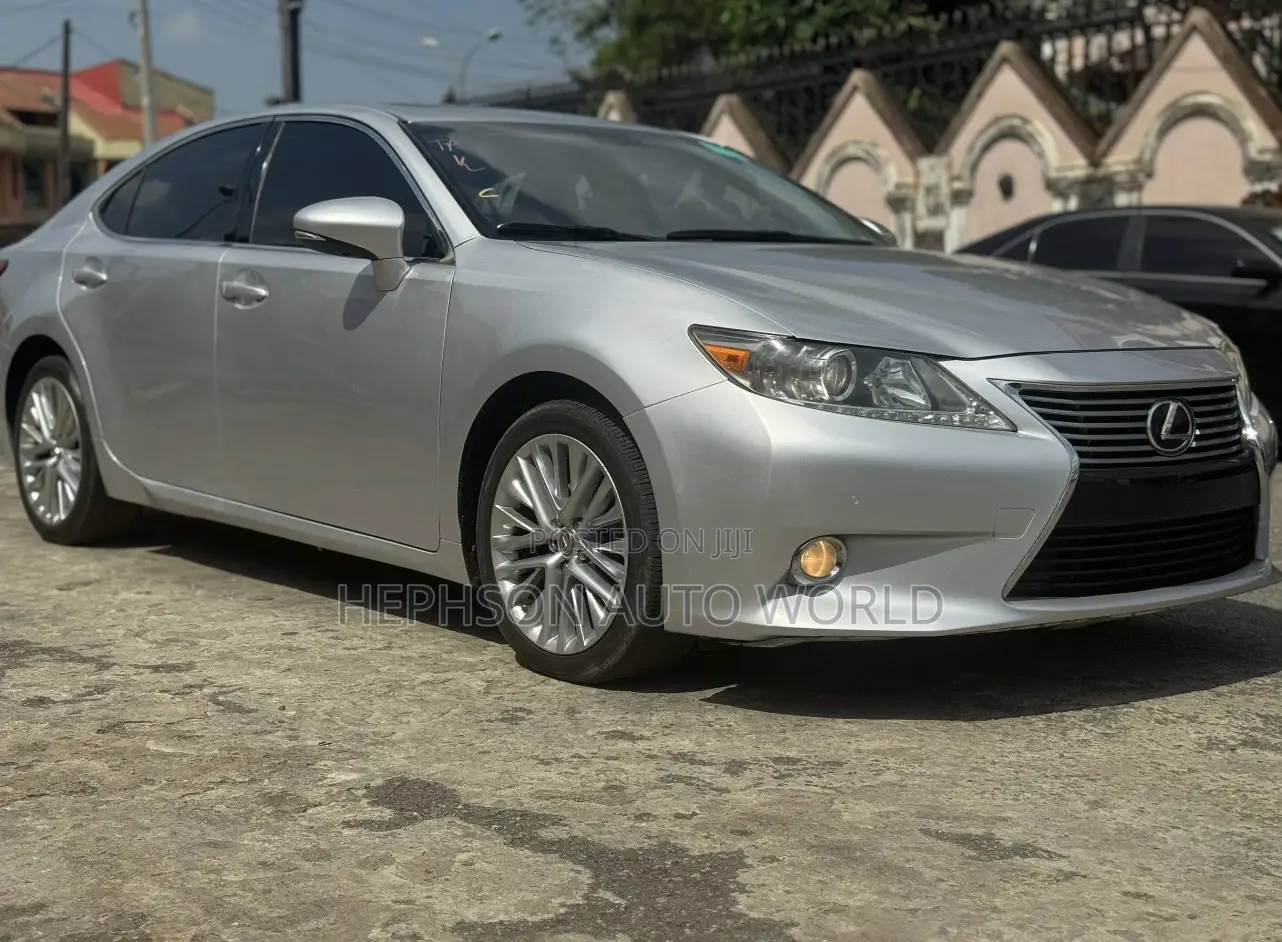 Lexus ES 2013 Silver
