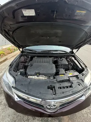Toyota Avalon Limited Sedan FWD (3.5L 6cyl 6A) 2013
