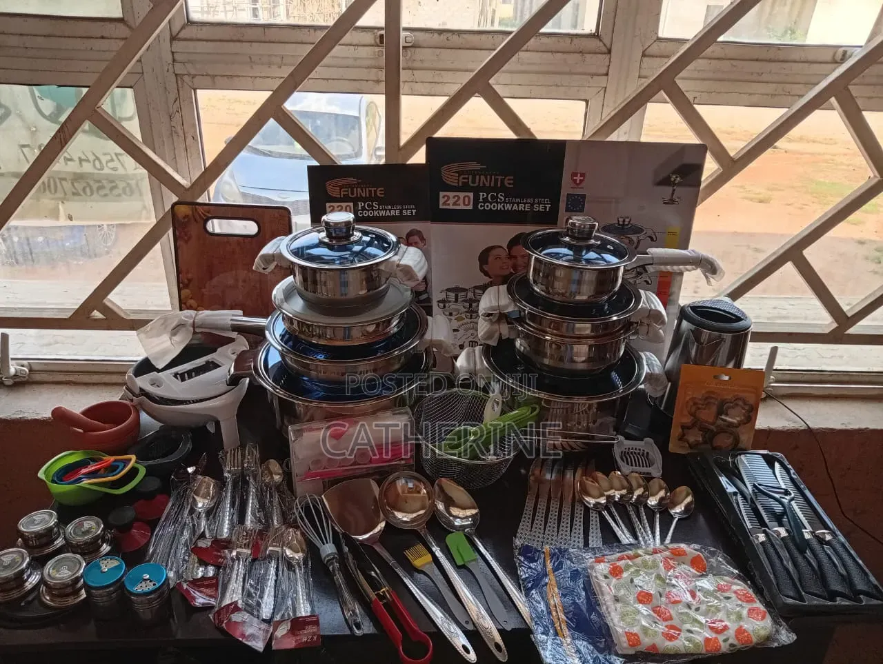 220 Piece Stainless Steel Cookware Utensil Set