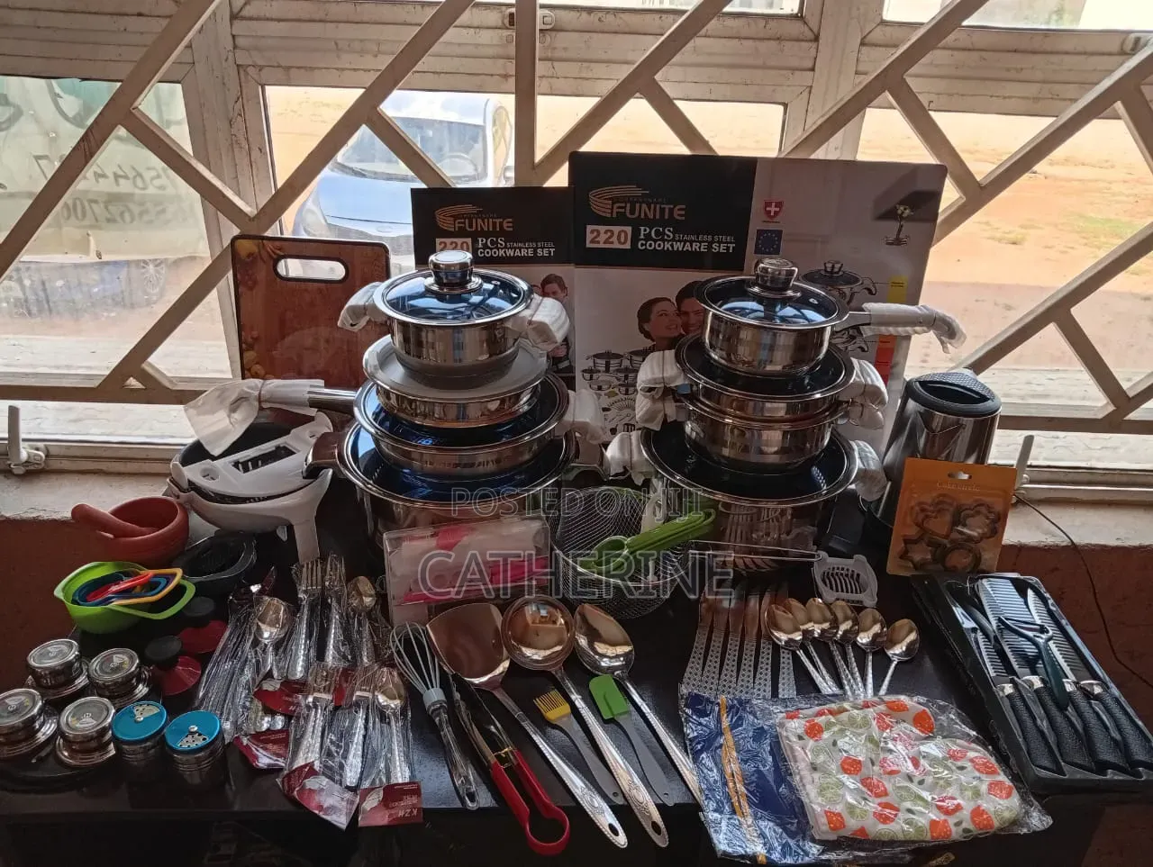 220 Piece Stainless Steel Cookware Utensil Set
