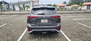 Toyota Highlander 2023 Gray