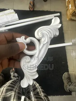 Decorative Wall/Ceiling Molding Accent Piece