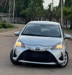 Toyota Yaris 2020 Silver