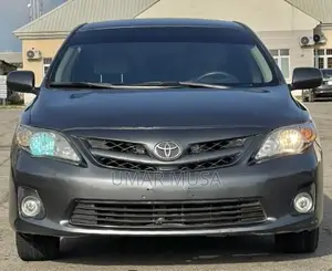 Toyota Corolla LE 4dr Sedan (1.8L 4cyl 4A) 2012 Gray
