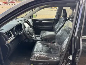Toyota Highlander XLE 2019 Black