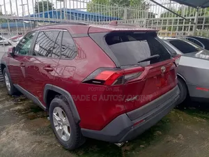 Toyota RAV4 XLE Premium AWD 2020 Red
