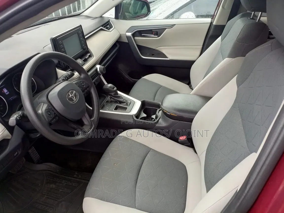 Toyota RAV4 XLE Premium AWD 2020 Red