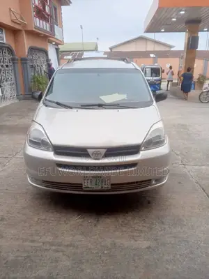 Toyota Sienna LE FWD 2006 Gold