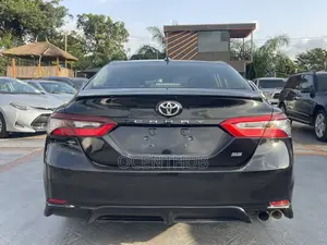Toyota Camry SE 2022 Black