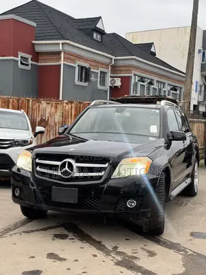 Mercedes-Benz GLK-Class 2010 Black