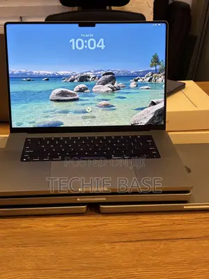 Laptop Apple MacBook Pro 2021 M1 16GB Apple M1 Pro SSD 512GB