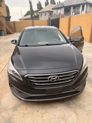 Hyundai Sonata Sport Sedan FWD (2.4L 4cyl 6A) 2016 Black