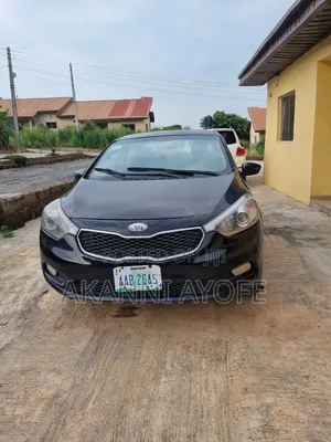 Kia Cerato 2013 Black