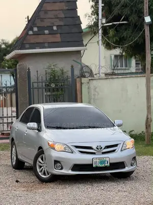 Toyota Corolla 2012 Silver