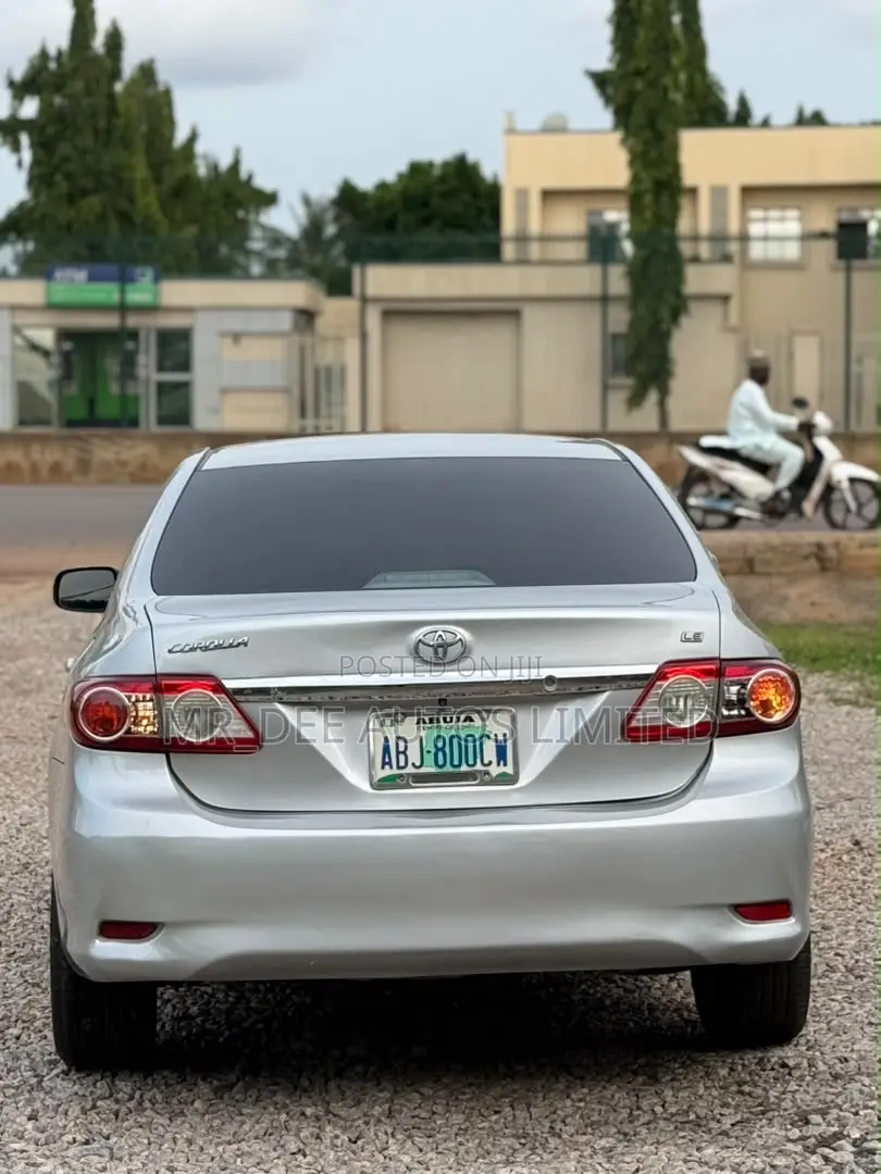 Toyota Corolla 2012 Silver