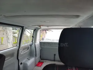 Volkswagen Transporter 2000 Red
