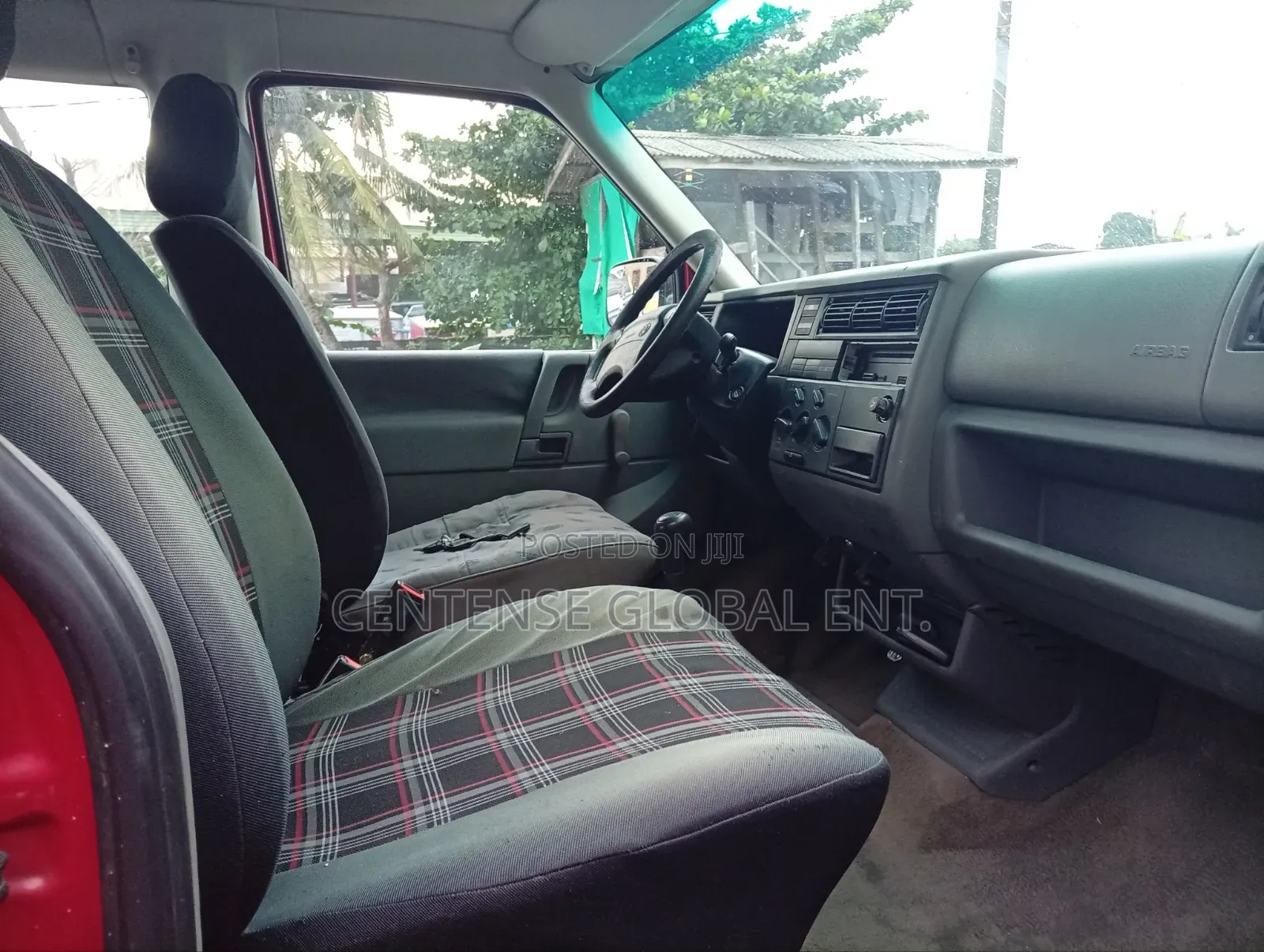 Volkswagen Transporter 2000 Red