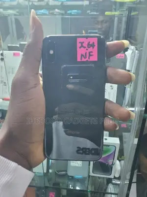 Apple iPhone X 64 GB Black
