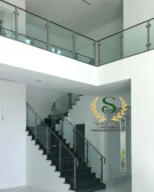Glass to Glass Staircase Balcony Handrails At