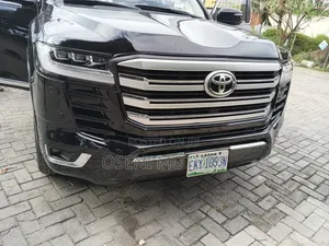 Toyota Land Cruiser 2015 Black