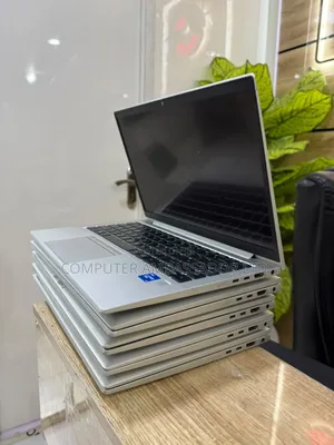 Laptop HP EliteBook 830 G8 16GB Intel Core i7 SSD 256GB