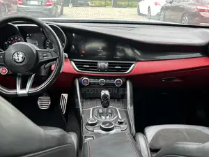Alfa Romeo Giulia Quadrifoglio 2.9 V6 Bi-Turbo 2018 Silver