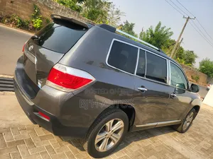 Toyota Highlander 2012 Gray