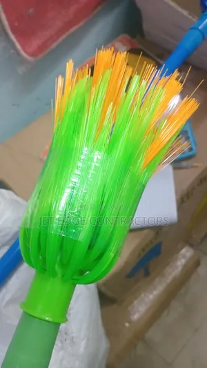 Adjustable Cobweb Brush
