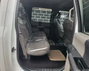 Ford F-150 XLT 4x4 SuperCrew Cab Styleside 5.5 ft. box 145 in. WB 2017