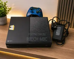 Xbox One Console Coming in From London Last Week. 500GB Direct London