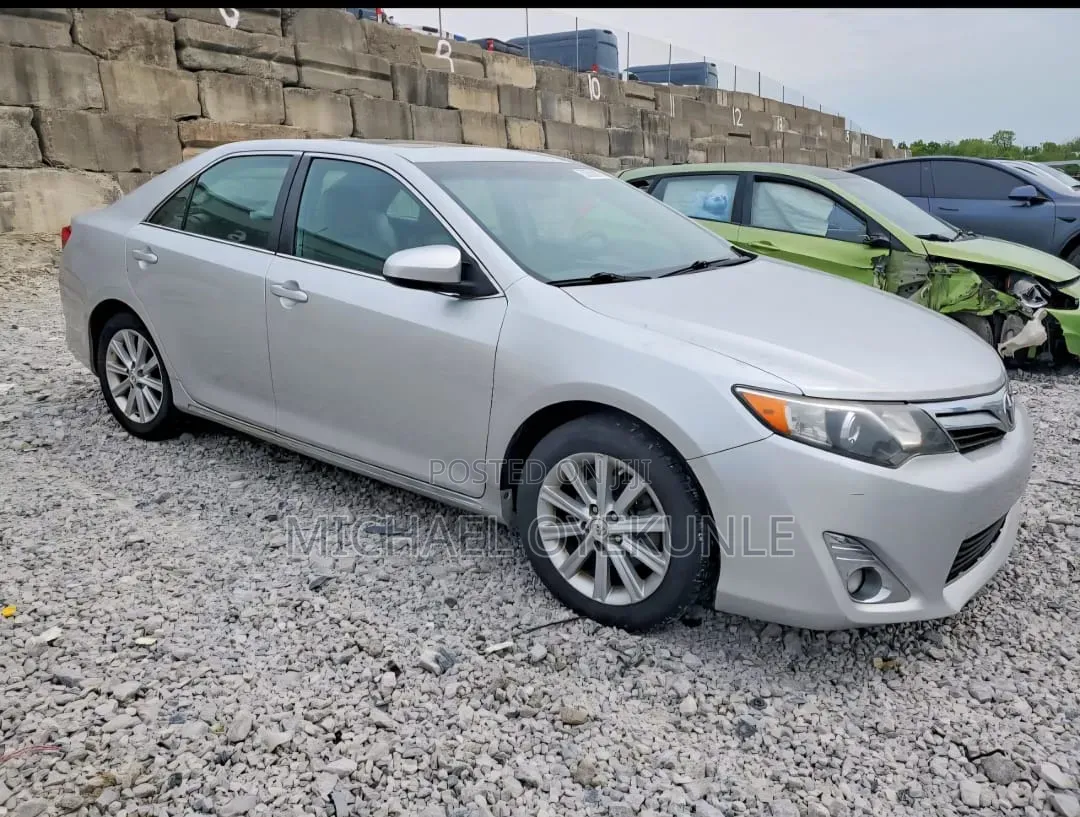Toyota Camry 2012 Silver