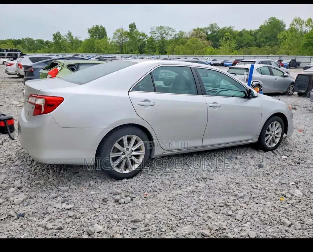 Toyota Camry 2012 Silver