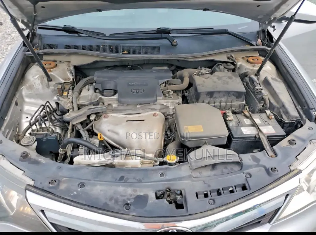 Toyota Camry 2012 Silver