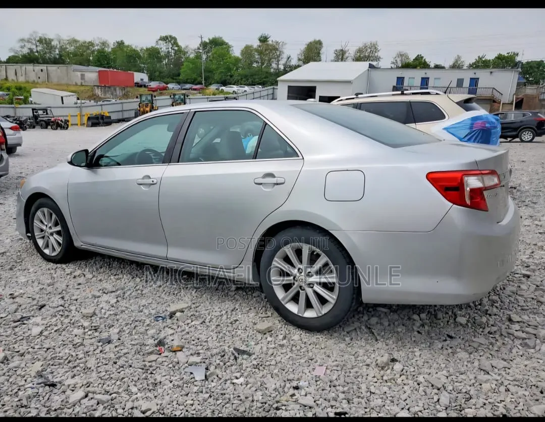 Toyota Camry 2012 Silver