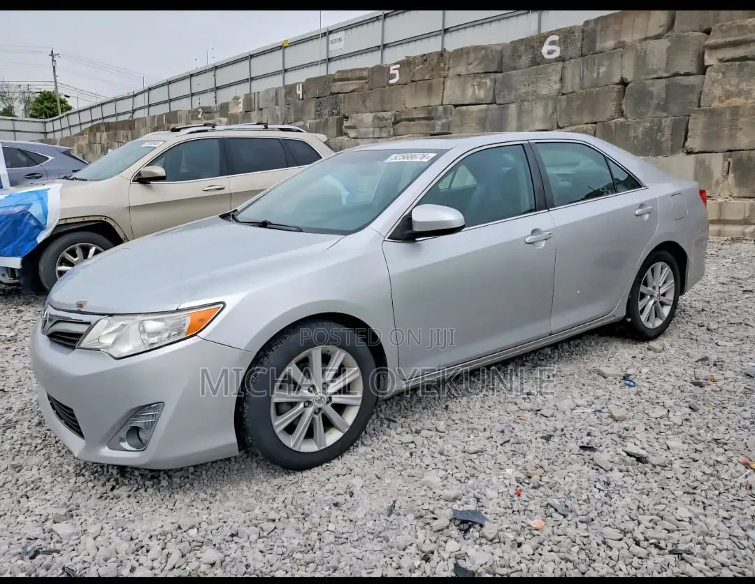 Toyota Camry 2012 Silver